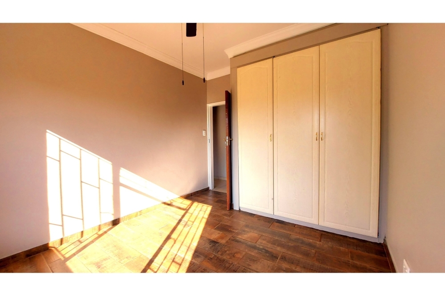 6 Bedroom Property for Sale in Ifafi North West